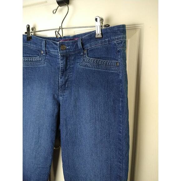 Gloria Vanderbilt Blue Denim Cuff Tab Pocket Capri Jeans. Size 8 - Picture 2 of 9
